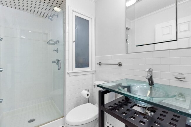 Building Photo - 84 Walpole St