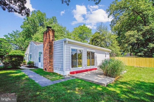 Building Photo - 3135 Manor Rd