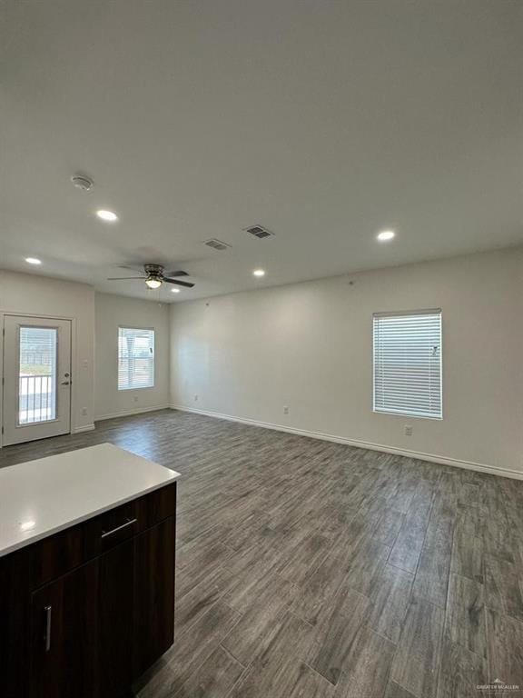 Building Photo - 302 Sylvia Handy Dr