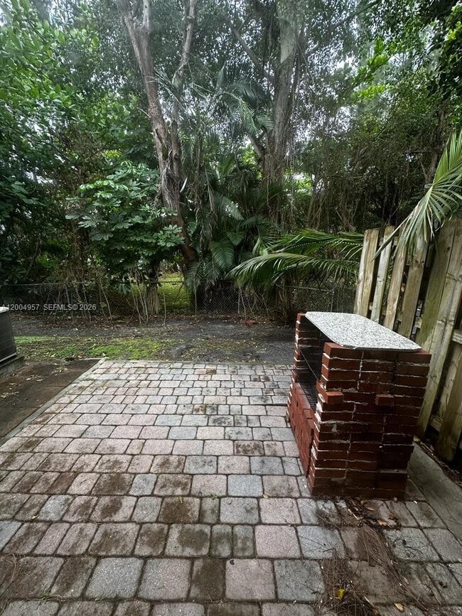 Building Photo - 3070 Red Mangrove Ln S