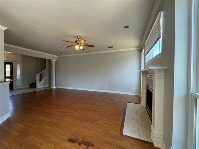 Building Photo - 8117 Sunscape Ln S