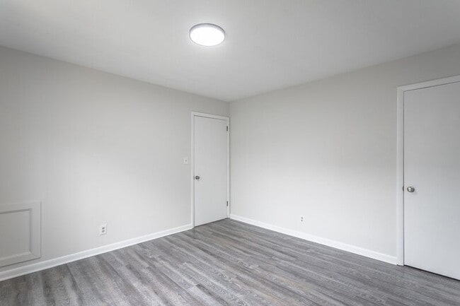 Building Photo - 2404 Briggs Ave