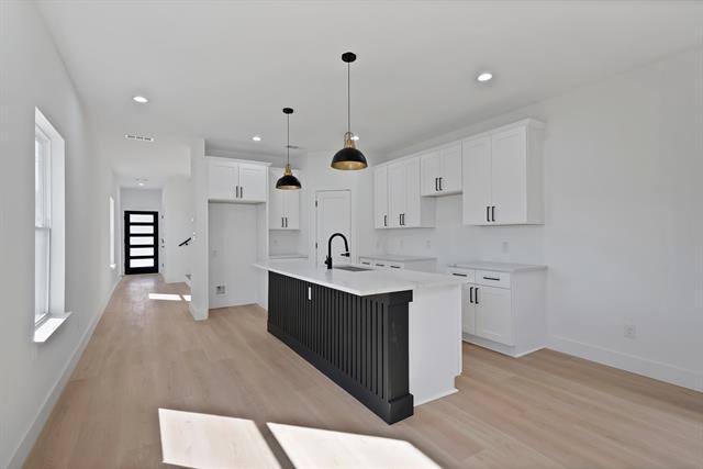 Building Photo - 4228 Aztec Dr