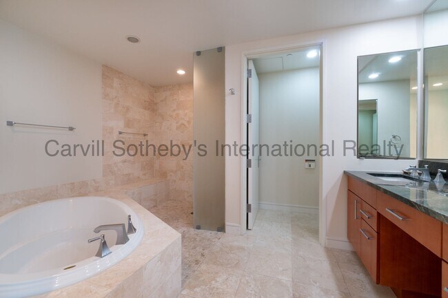 Building Photo - Furnished HOKUA 2/2/2 LONG TERM