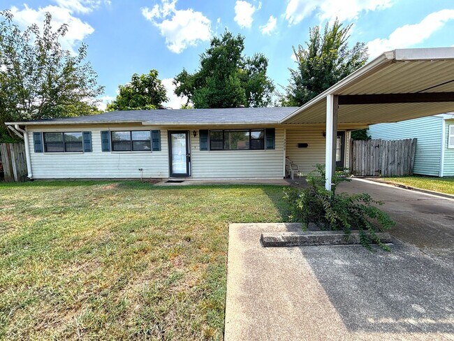 Primary Photo - GREAT STARTER HOME IN CENTRAL BOSSIER