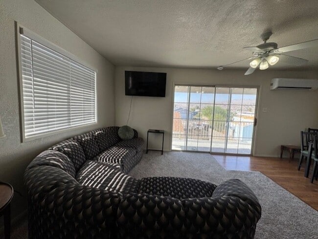 Building Photo - 4BR plus Bonus Room, 4 BA incls  Fully Furnished Casita, Garage, Colorado River!!