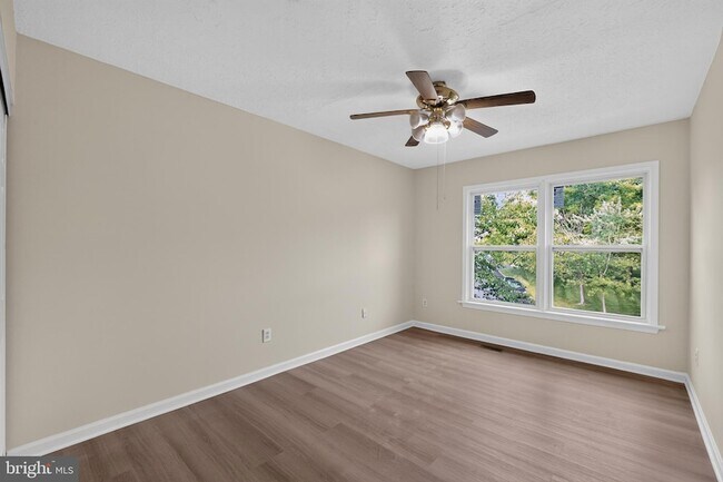 Building Photo - 55 Oak Crest Ct