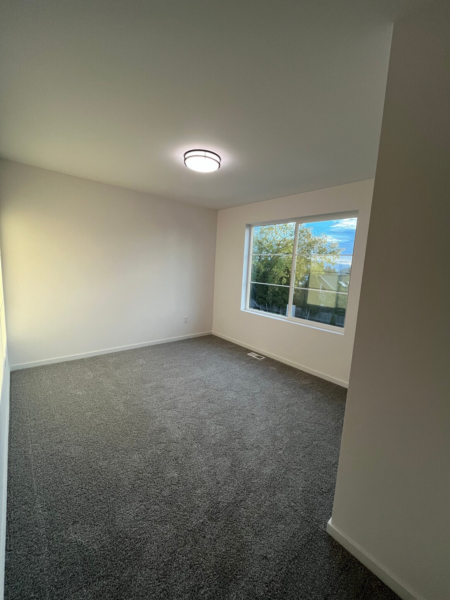 Building Photo - 12130 Bay Heights Pl