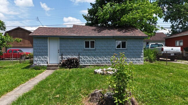 Building Photo - 2832 Rushland Dr