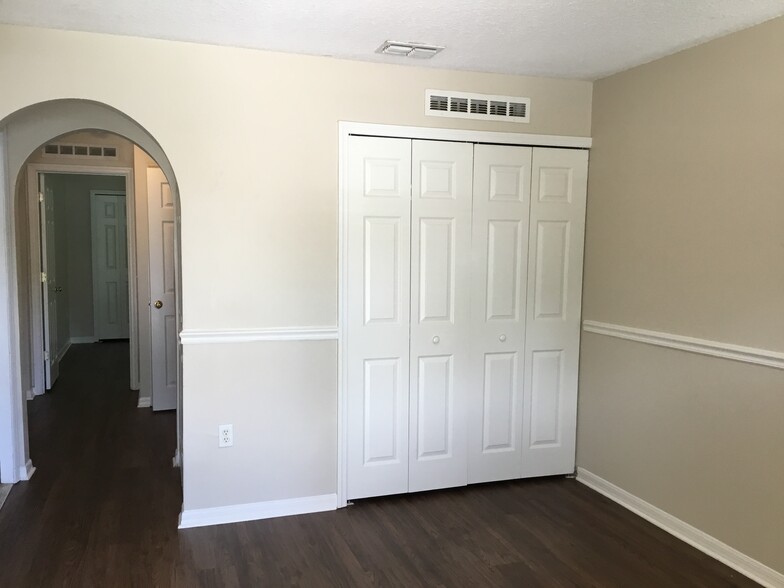 Building Photo - 87211 Kipling Dr