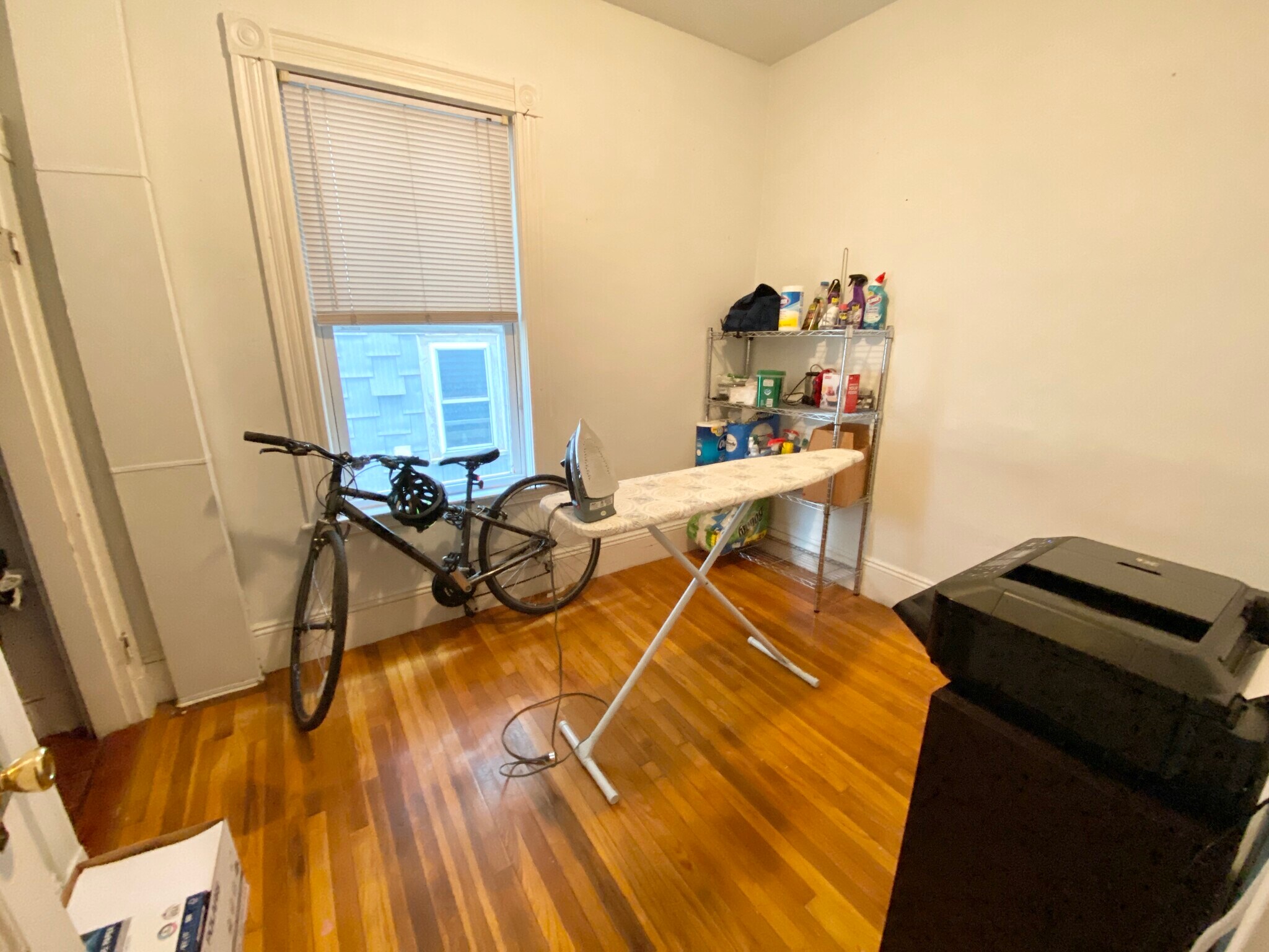 Building Photo - 10 Sachem St