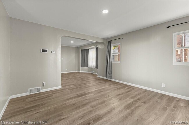 Building Photo - 10838 Nottingham Rd