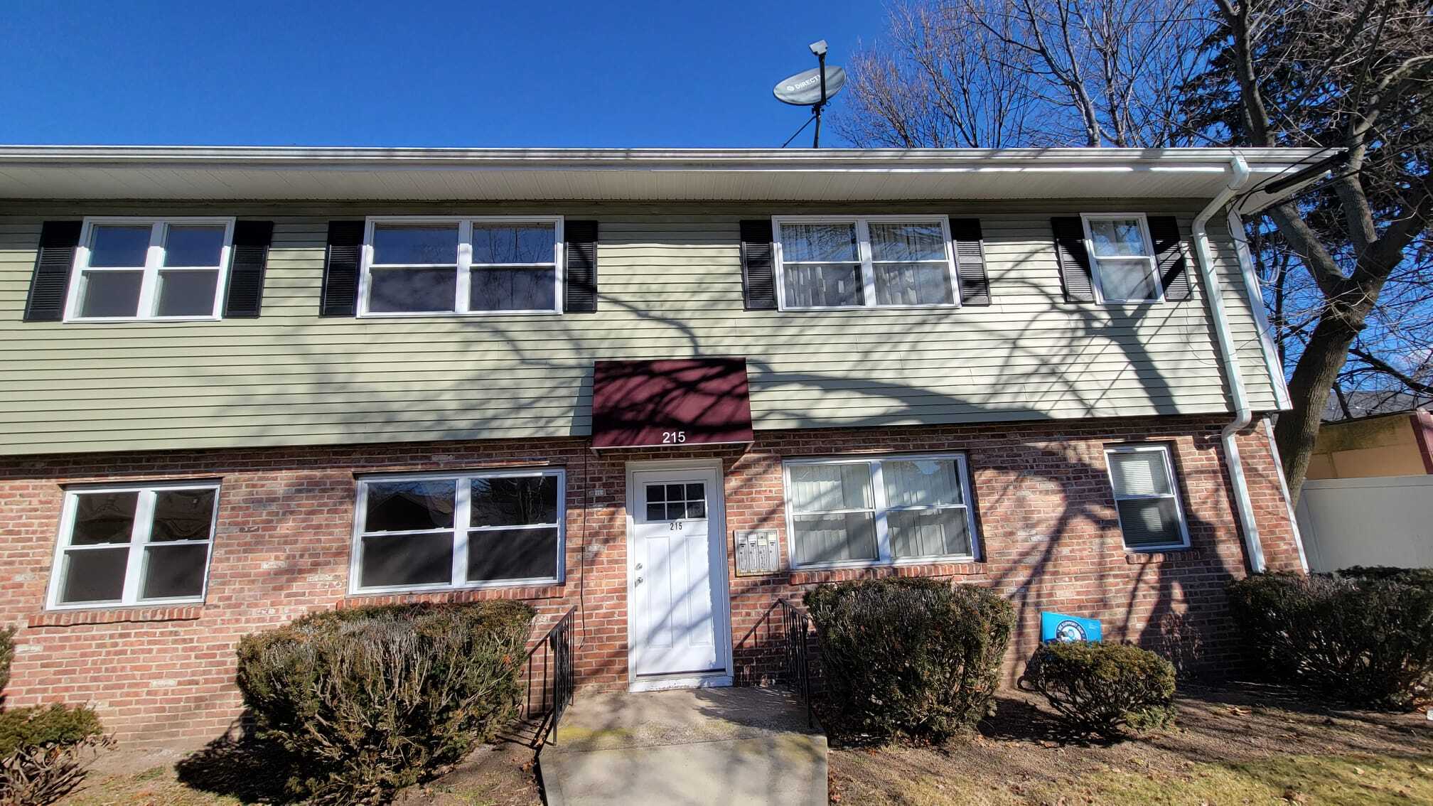 Building Photo - 223 Fairfield St