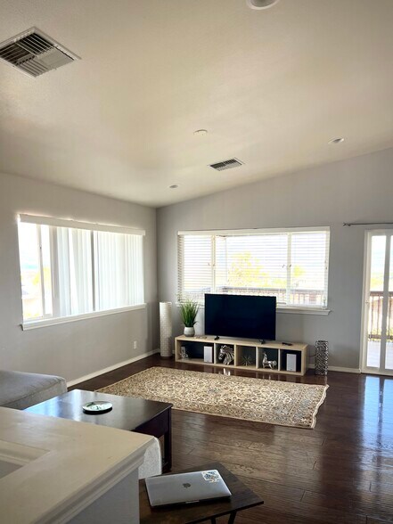 Building Photo - 106 Nokekula Loop