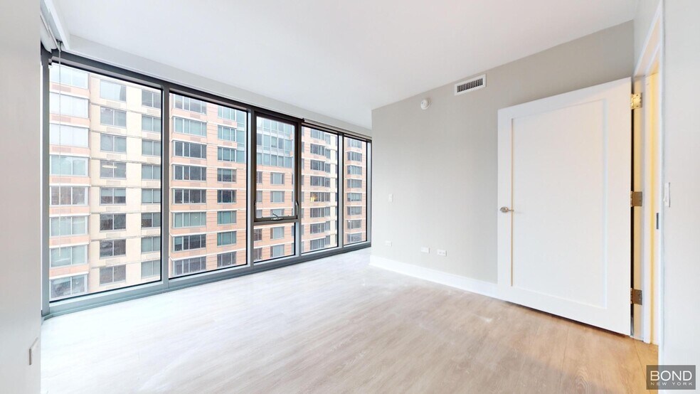 Building Photo - 237 E 34th St