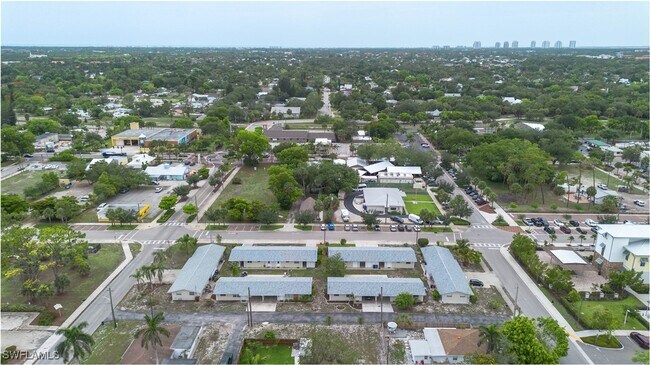 Building Photo - 27470 Village Garden Way