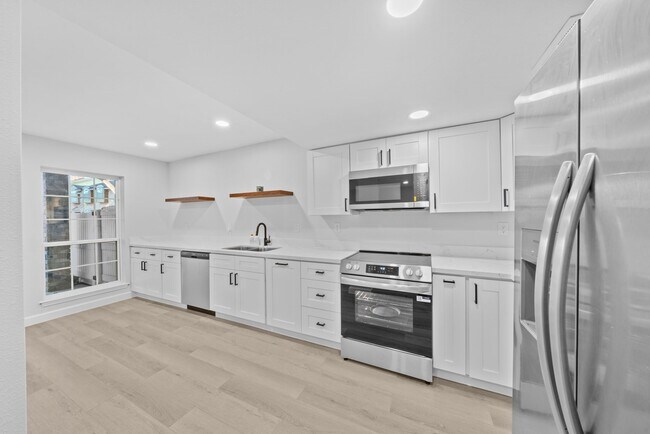 Building Photo - 14333 Memorial Dr