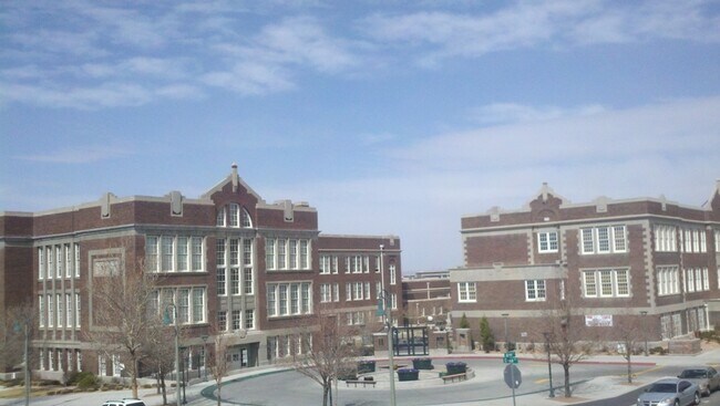 Building Photo - EDo ARNO LOFTS w/Pool