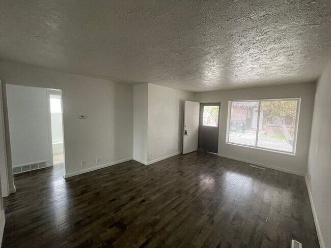 Building Photo - 1154-1156 Brooklyn Ave