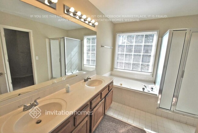 Building Photo - 639 Mountain Oaks Pkwy