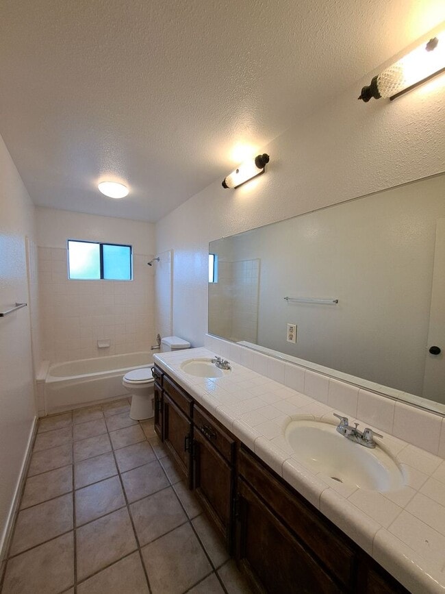 Building Photo - 4090-4094 N. Feland Ave.