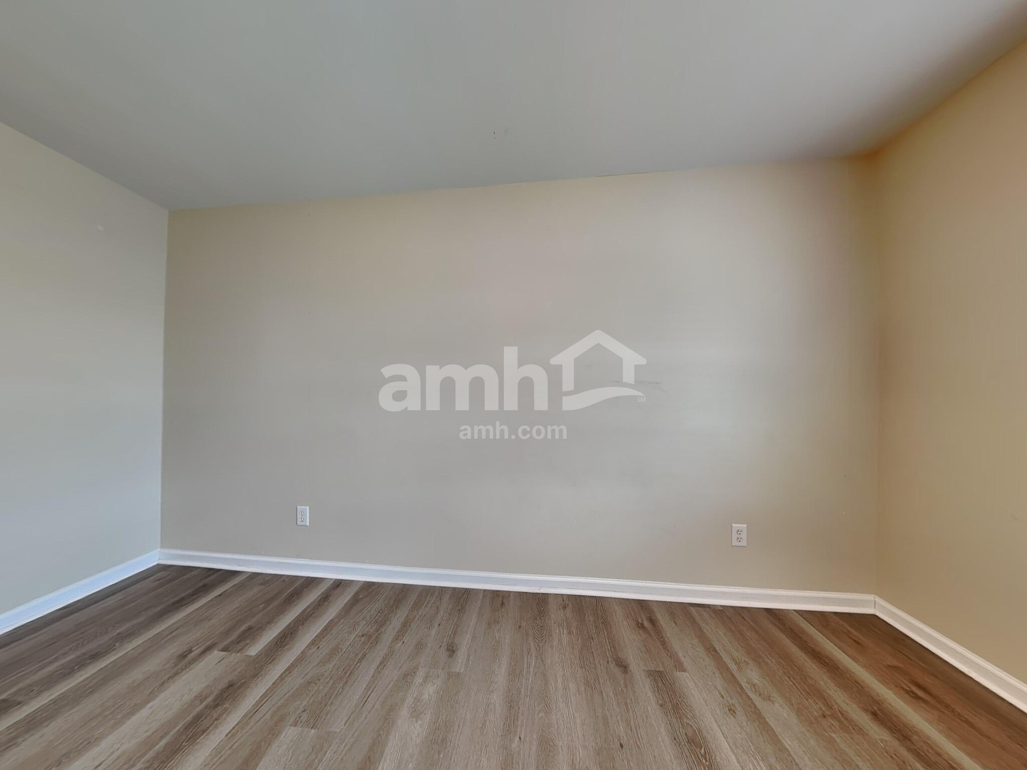 Building Photo - 38 Lake Shore Blvd