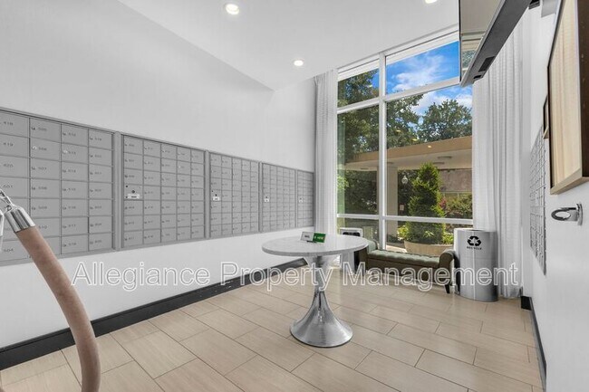 Building Photo - 1225 Martha Custis Dr