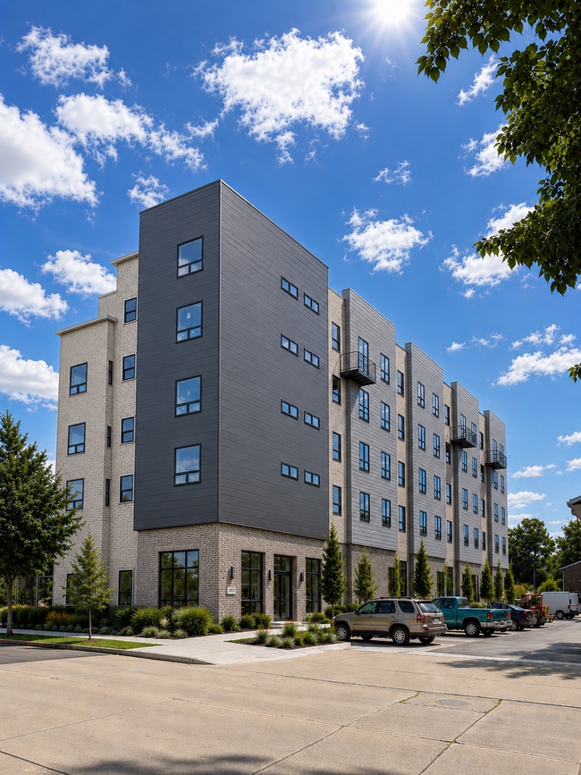 Building Photo - The Summit on College Hill