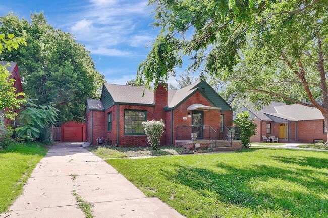 Building Photo - 230 S Minneapolis St