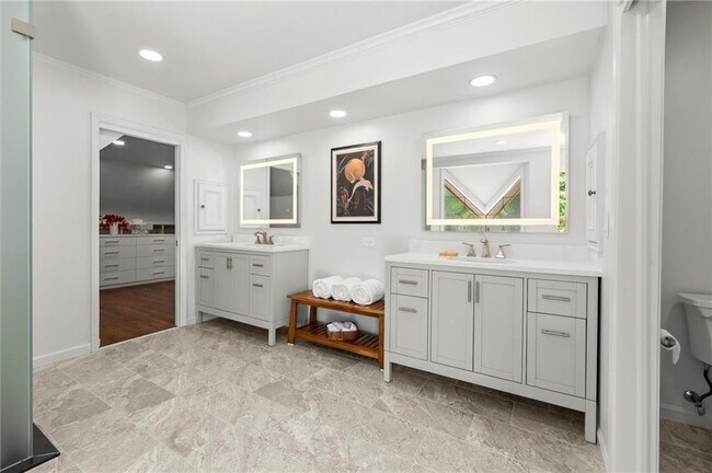 Building Photo - 459 Atlanta Country Club Dr