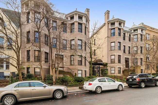 Building Photo - Amazing Adams Morgan Two-Level Condo| Parking included!