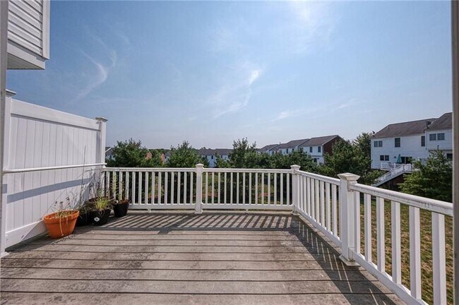 Building Photo - 332 Marshall Heights Dr