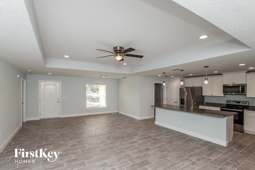 Building Photo - 541 Bird Ave SE