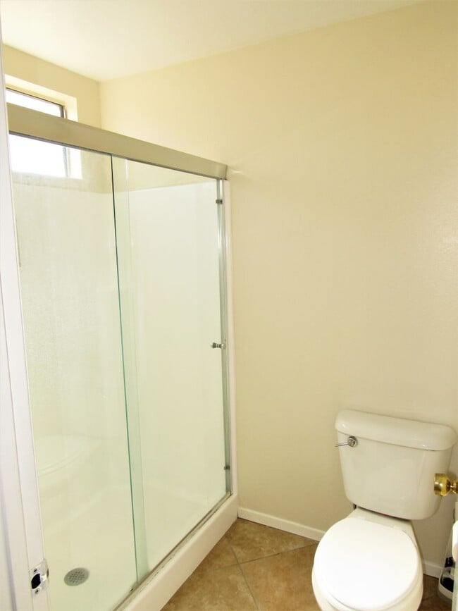 Building Photo - Spacious and Well Maintained 3 Bedroom 2 Bath single Family Home in The City of Riverside