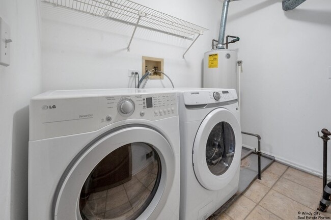 Building Photo - 1346 S Lorraine Rd