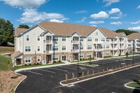 Building Photo - Turnpike Ridge