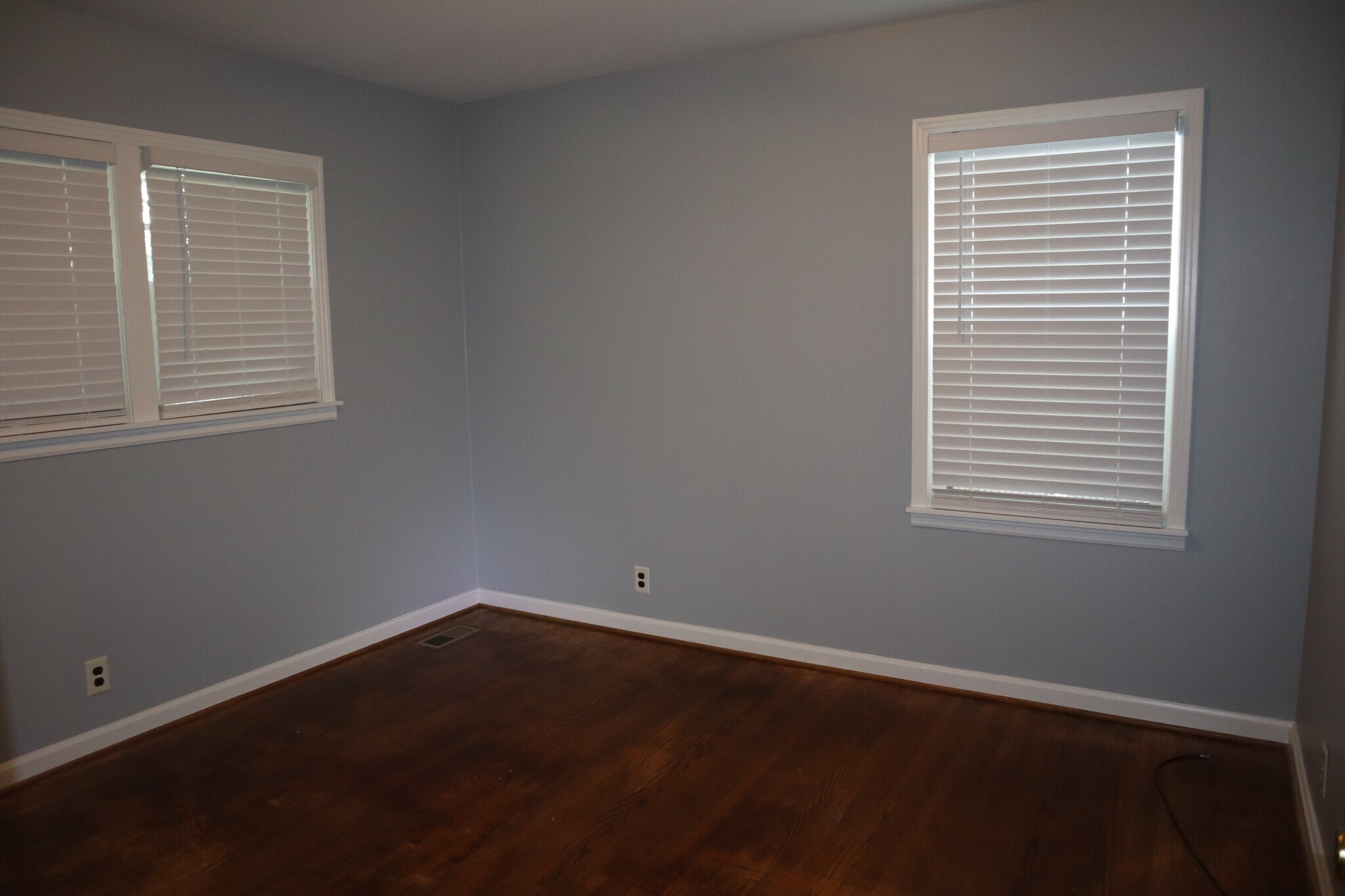 Building Photo - 3515 Hewlett Dr