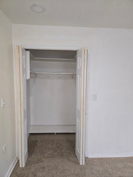 Building Photo - 7022 Surrey Dr
