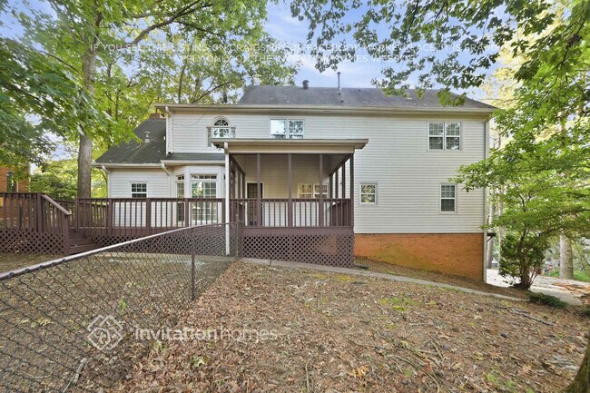 Building Photo - 725 Redlion Run