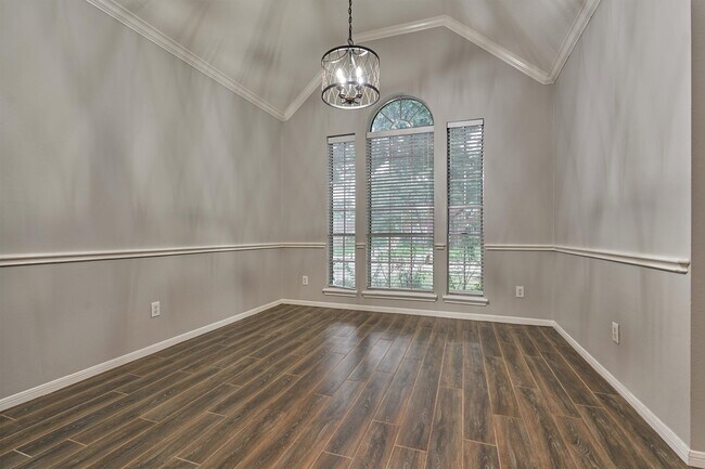 Building Photo - 1618 Calmar Dr