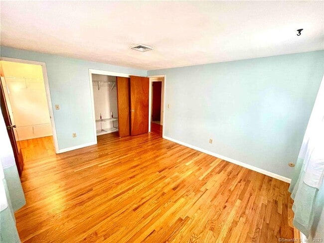 Building Photo - 81 Rosewood Dr