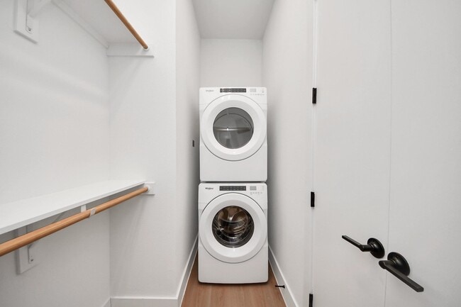 Building Photo - 2810 Riverby Rd