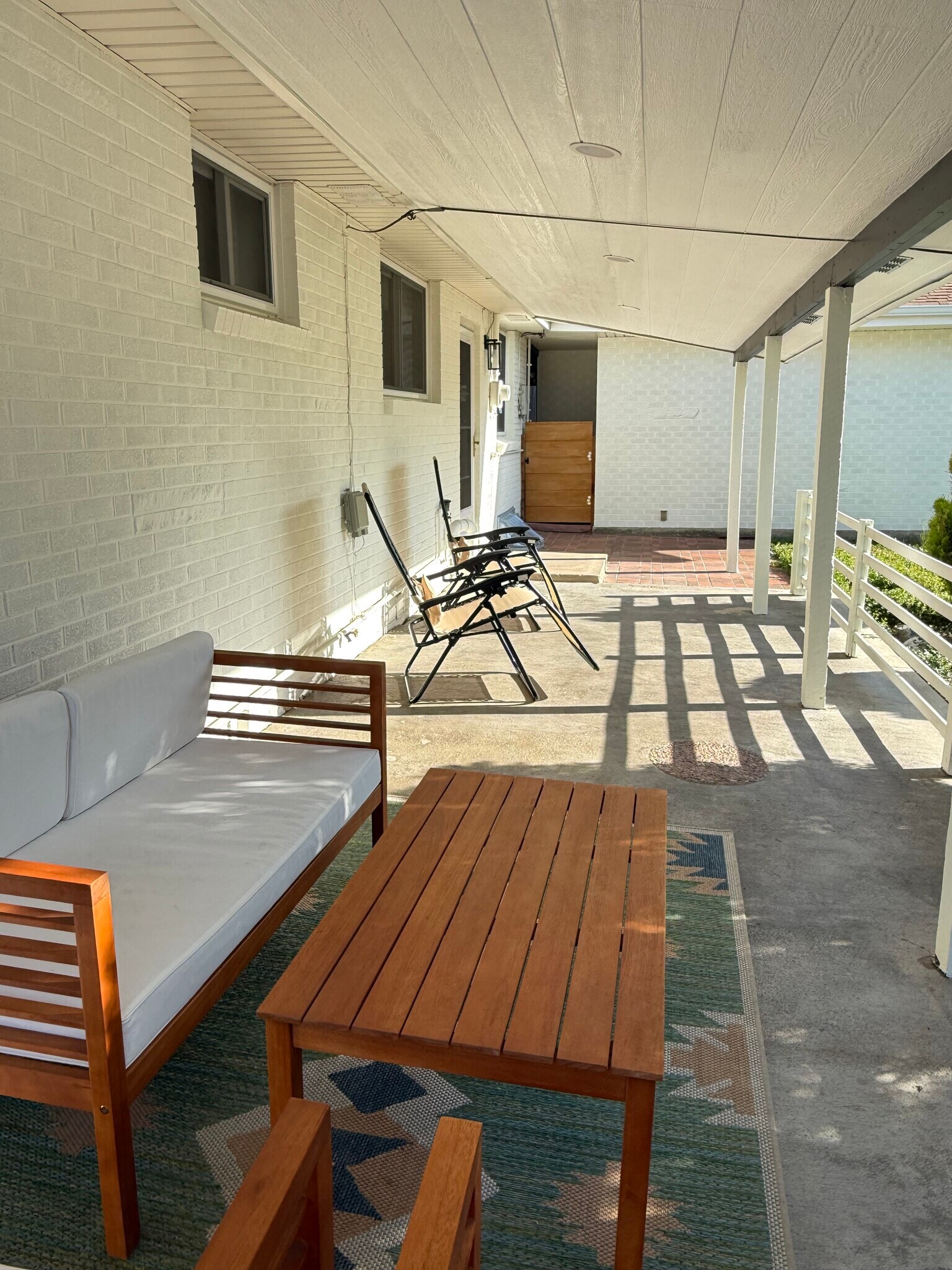 Building Photo - 6675 Fenton St