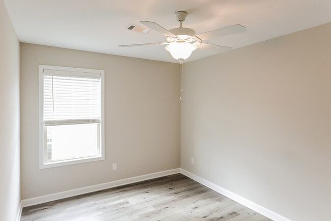 Building Photo - 126 Wexford Way