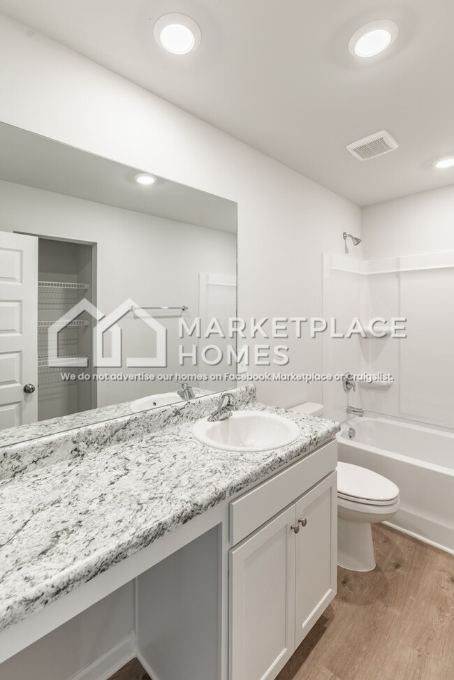 Building Photo - 4129 Hudson Ct SW