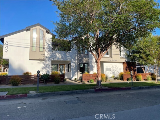 Building Photo - 849 N Van Ness Ave