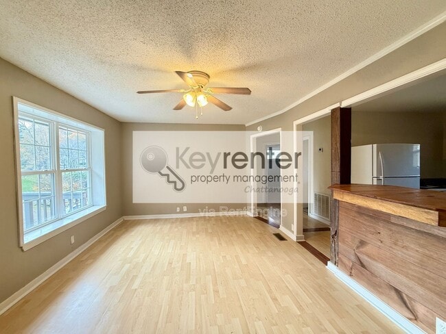 Building Photo - 5 Gaylord Dr