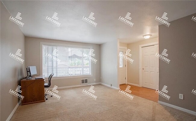 Building Photo - 3 Bed 2 Bath Graham Home w/ Beautiful Kitchen Remodel!