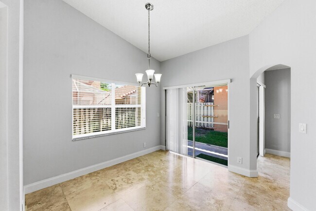 Building Photo - 10781 Cypress Lake Terrace