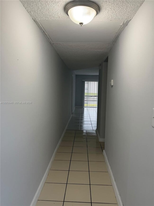 Building Photo - 7925 S Colony Cir